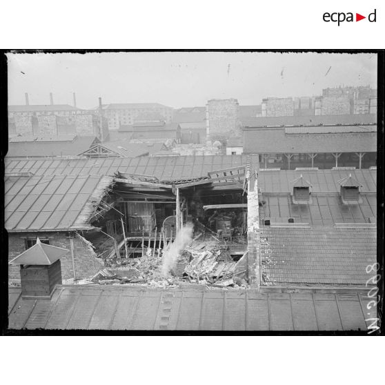 Paris, bombardement par canon le 26 avril 1918 (2h10), obus tombé au 145 rue de Flandre. [légende d'origine]