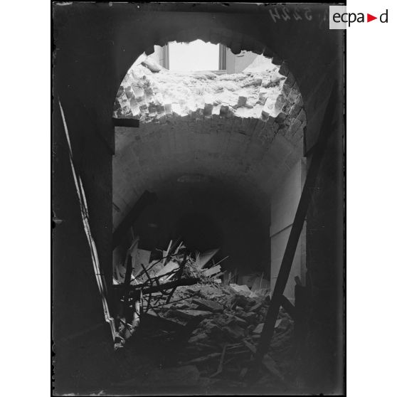 Paris, bombardement par canon le 30 mai 1918. [légende d'origine]