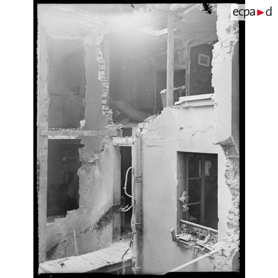 Paris, obus tombés le 10 juin 1918. [légende d'origine]