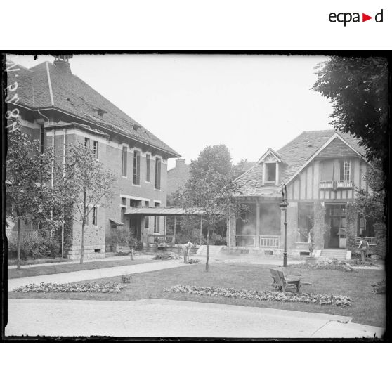 Bombes tombées sur Paris pendant la nuit du 15 au 16 janvier 1918. [légende d'origine]