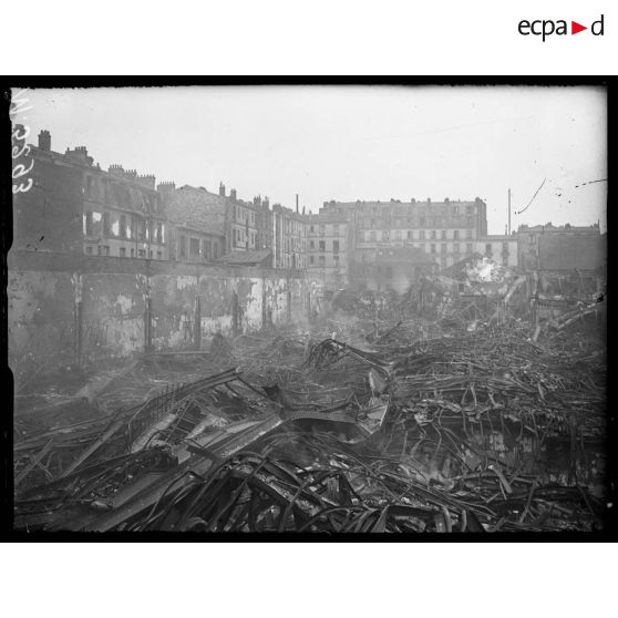 Bombes tombées sur Paris pendant la nuit du 15 au 16 janvier 1918. [légende d'origine]