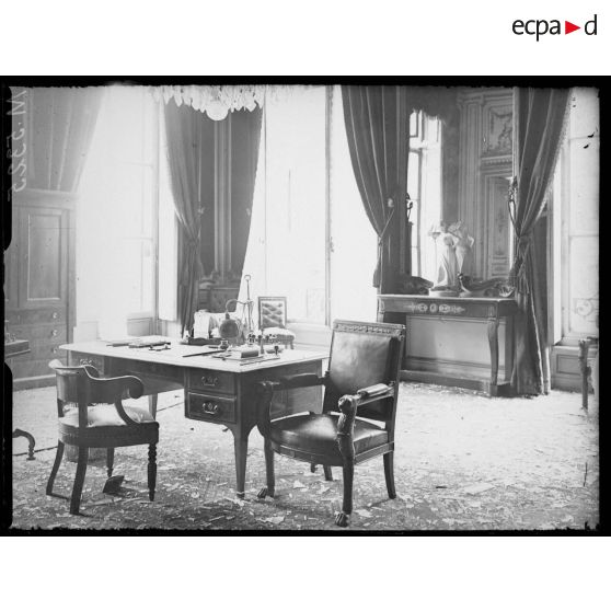 Paris, bombardement pars avions dans la nuit du 27 au 28 juin 1918. [légende d'origine]