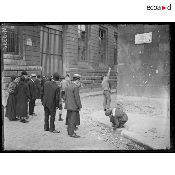 Paris, bombardement pars avions dans la nuit du 27 au 28 juin 1918. [légende d'origine]