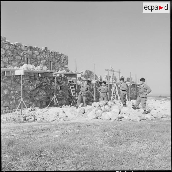 Construction d'un mur d'enceinte, département de Mostaganem.