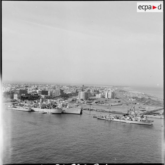 L'entrée du canal de Suez à Port-Saïd.