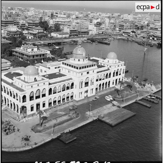 Le siège de la compagnie universelle du canal de Suez à Port-Saïd.