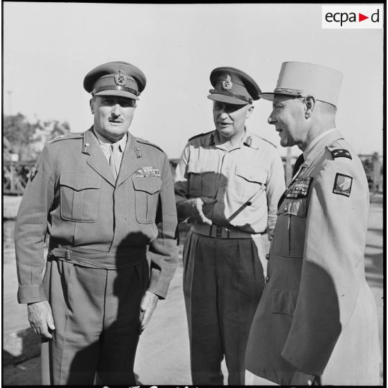 Les généraux Keightley, Stockwell et Beaufre à Port-Saïd.