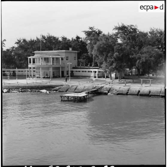 Le camp de presse à Port-Fouad.