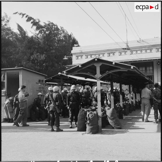 L'arrivée du détachement colombien de l'ONU à Port-Fouad.