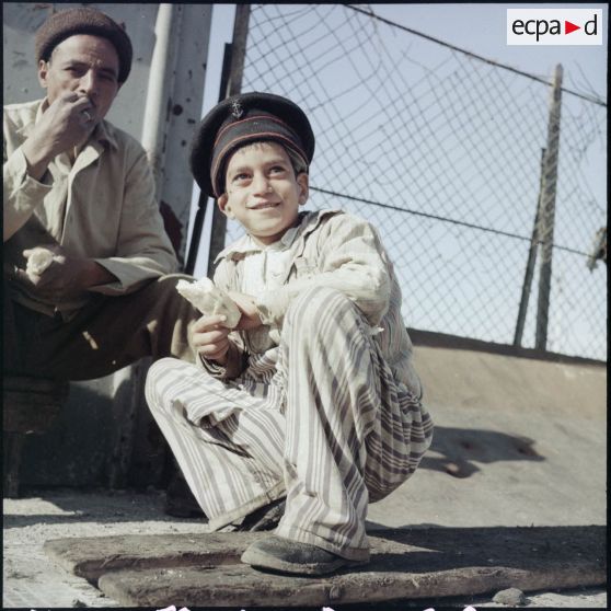 Un jeune Egyptien près du ferry-boat.