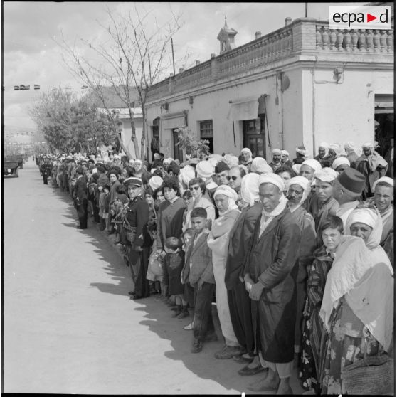 La population civile de Boghari.