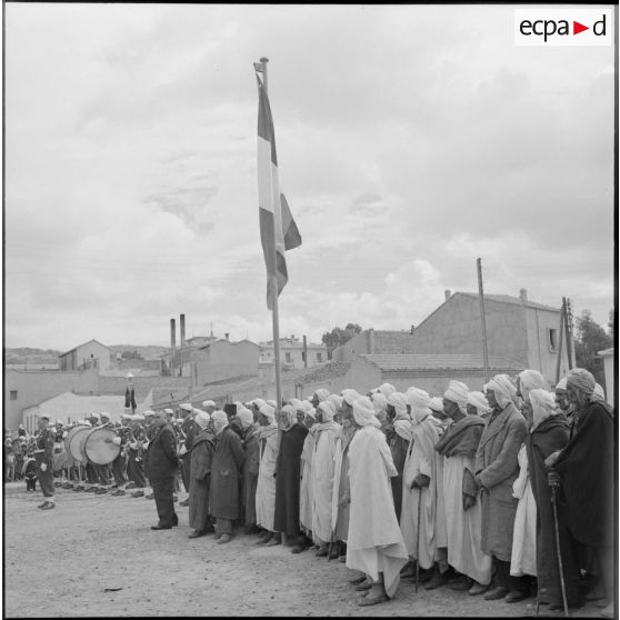 Anciens combattants algériens lors d'une cérémonie à Boghari.