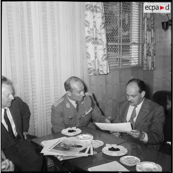 Séance de dédicace à l'hôtel Aletti.