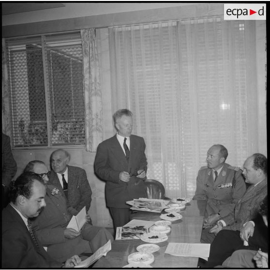 Séance de dédicace à l'hôtel Aletti.