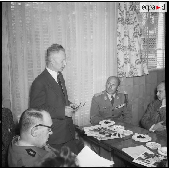 Séance de dédicace à l'hôtel Aletti.