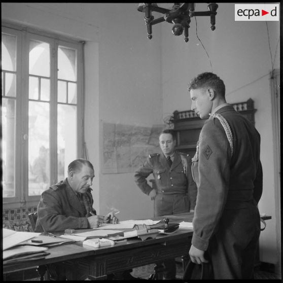 Entretien avec le chef de bataillon Courant du 23e RIC.