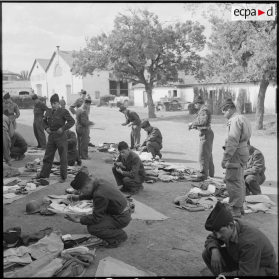 Perception de paquetage par les appelés.