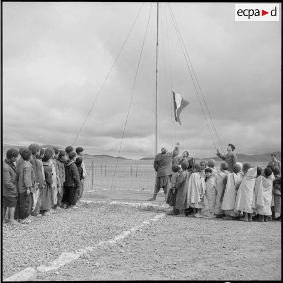 Lever des couleurs à l'école de Bou Akhal.