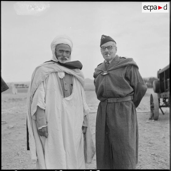 Le commandant Pierret et le caïd du douar de Messoulane.