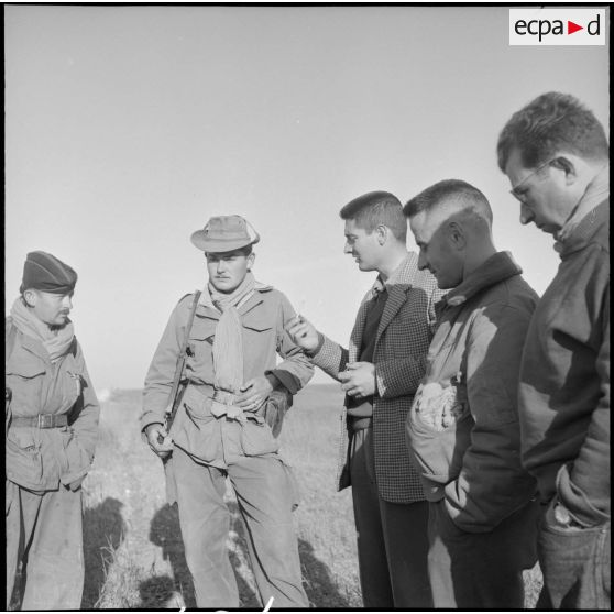 Photographie de groupe de soldats à Mascara.