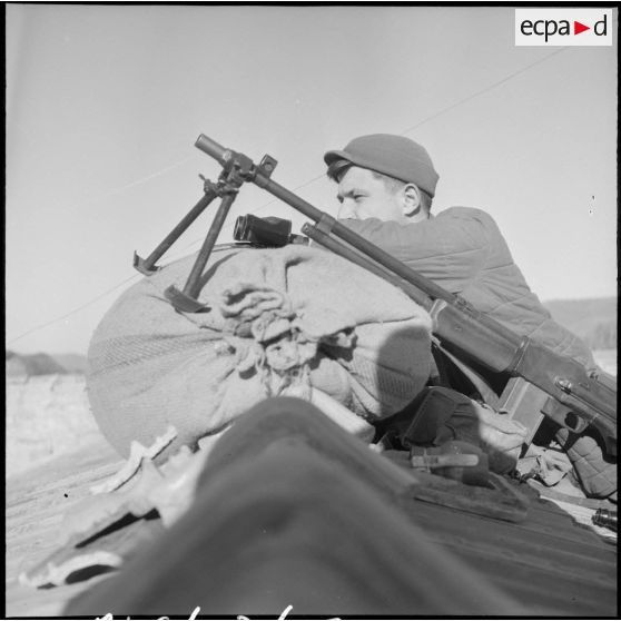 Tireur de fusil-mitrailleur BAR, région de Mascara.