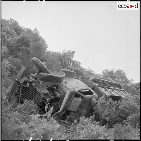 Camion GMC accidenté.