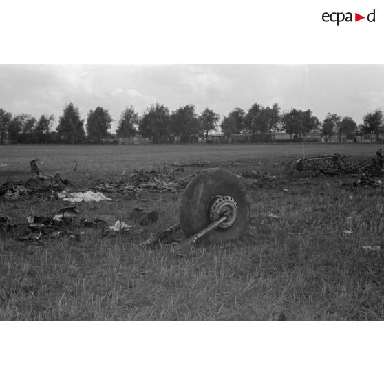 Débris d'un avion britannique Wellington-MK1, tombé au dessus de l'Allemagne lors d'un raid de bombardement en 1940.