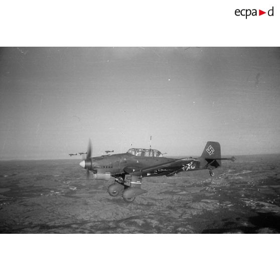 Des bombardiers Junkers Ju-87-B Stuka du Sturzkampfgeschwader 5.