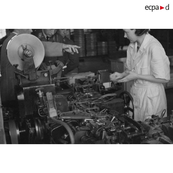 Empaquetage de cigarettes dans une usine allemande.