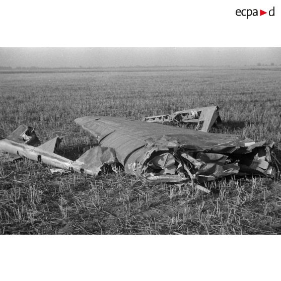 Débris d'une aile d'un avion soviétique abattu.