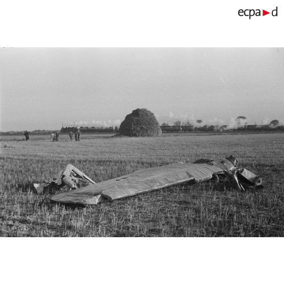 Débris d'une aile d'un avion soviétique abattu.