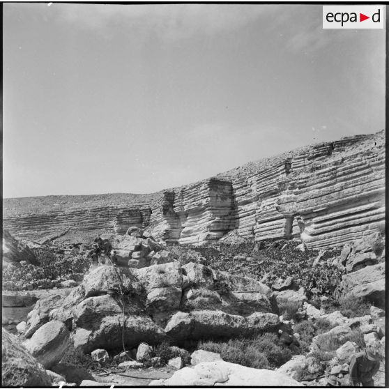 Percement de la piste d'El Amra-Taffassourt par le 19e régiment du génie.