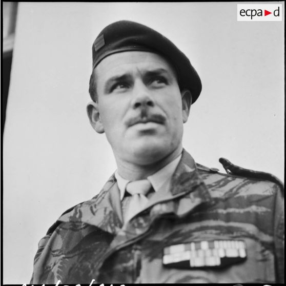 Portrait d'un capitaine dans le secteur de Thenia.