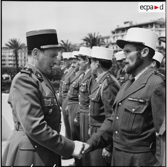 Cérémonie du 94e anniversaire de Camerone à Alger.