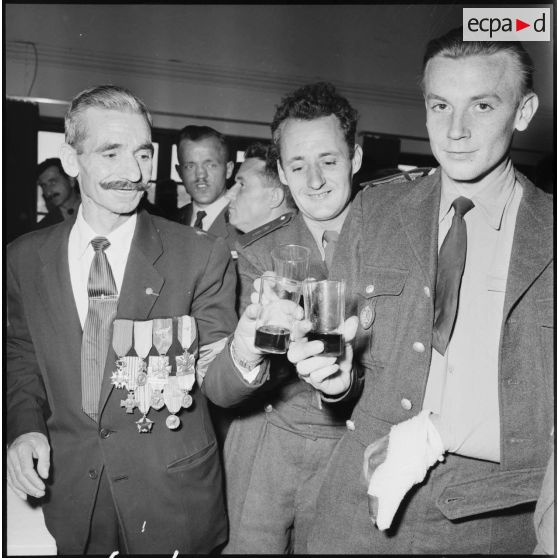 Cérémonie du 94e anniversaire de Camerone à Alger.