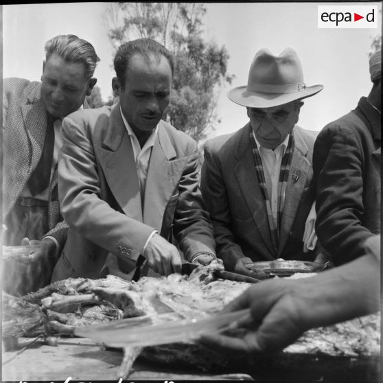 Méchoui offert par le 9e régiment de zouaves (9e RZ) aux anciens de l'unité.