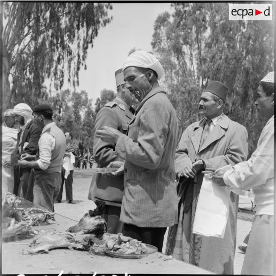 Méchoui offert par le 9e régiment de zouaves (9e RZ) aux anciens de l'unité.