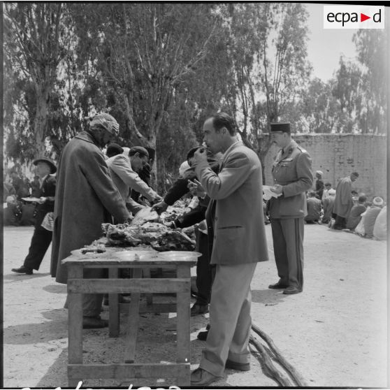 Méchoui offert par le 9e régiment de zouaves (9e RZ) aux anciens de l'unité.