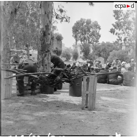 Méchoui offert par le 9e régiment de zouaves (9e RZ) aux anciens de l'unité.