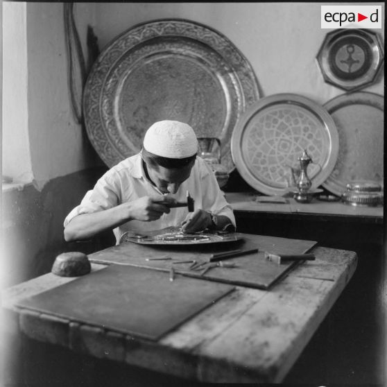Artisanat de cuivre à Ghardaïa.