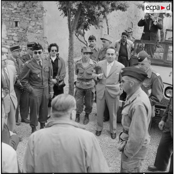 Région de Constantine. Un groupe de journalistes de l'OTAN en visite dans la zone opérationnelle de l'ouest constantinois.