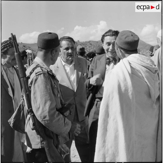 Oulad Ali Ben Athmane, Algérie. Des journalistes visitent la zone opérationnelle de l'ouest constantinois.