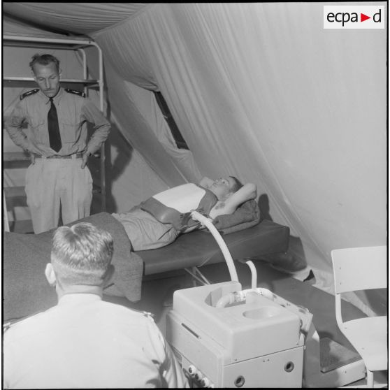 Centre médical de Maison-Blanche. Examen cardiaque.