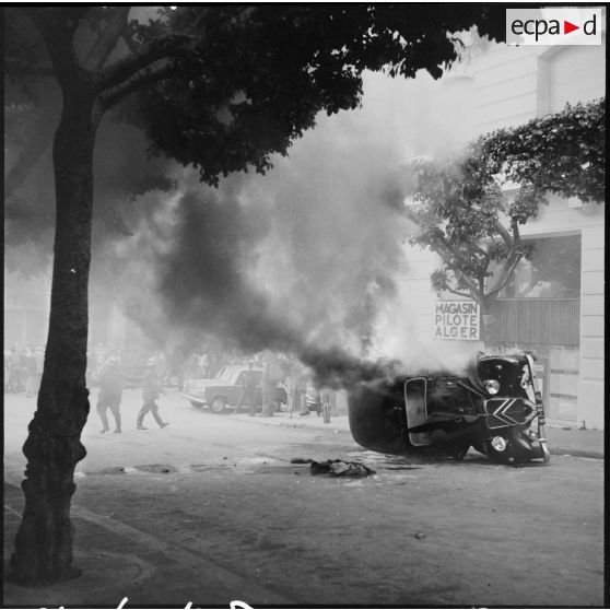 Emeutes à Alger.
