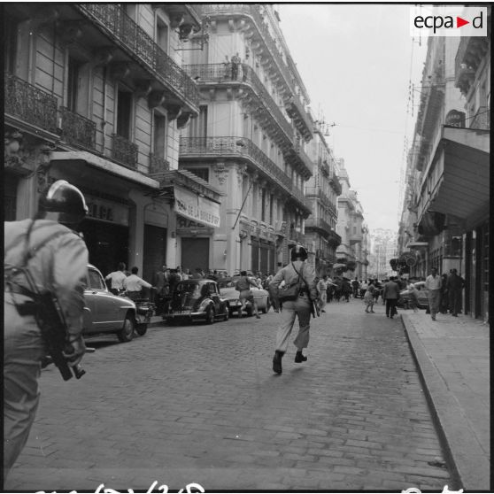 Emeutes à Alger.