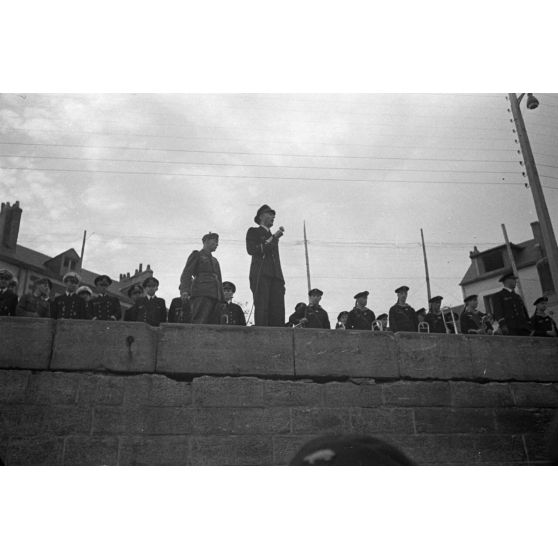 Retour à Saint-Nazaire du sous-marin U-553 commandé par le capitaine de corvette Karl Thurmann.