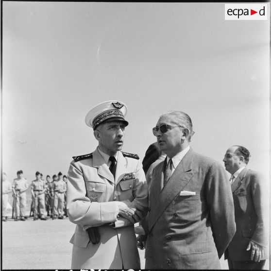 Aérodrome de Bône. Personnalités civiles et militaires.