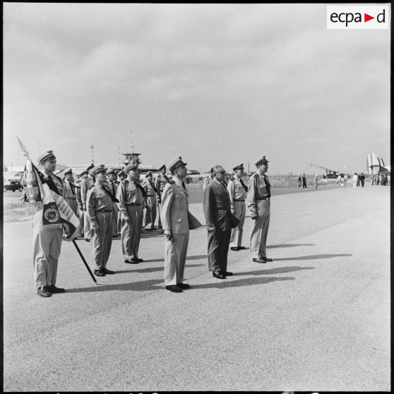 Aérodrome de Bône. Cérémonie militaire.