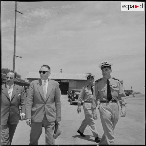 Alger. Personnalités civiles et militaires.