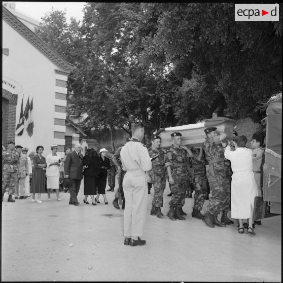 Les obsèques du lieutenant de Parenty du 8e RPC.